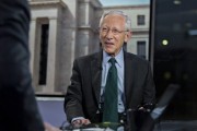 开封宏观经济学教授兼实践者Stanley Fisher逝世 曾培养全球多位经济决策者