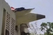 开封印度一波音787客机坠毁机上242人、地面5名学生遇难！我驻印度使馆：机上无中国籍乘客